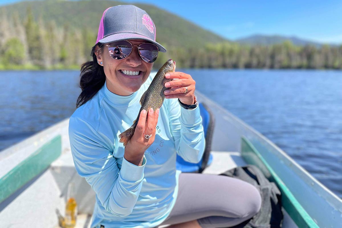 Pêche à la truite mouchetée et à la truite grise, à la journée ou en hébergement. Sépaq - Pêche